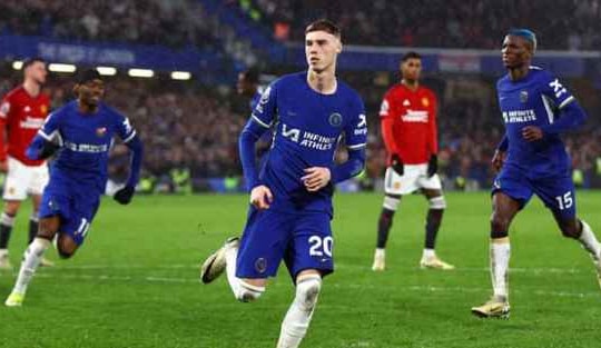 Cole Palmer lập hat-trick, Chelsea ngược dòng 'điên rồ' trước MU trong trận cầu 7 bàn thắng