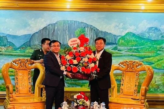 Đoàn công tác tỉnh Nghệ An thăm và chúc Tết Bunpimay tại tỉnh Hủa Phăn (Lào)