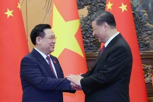 Chủ tịch Quốc hội Vương Đình Huệ hội kiến Tổng Bí thư, Chủ tịch Trung Quốc Tập Cận Bình