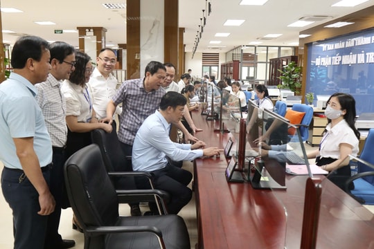 Thành phố Vinh khai trương trụ sở bộ phận tiếp nhận và trả kết quả hiện đại