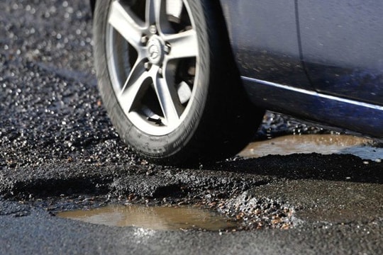 Những mối nguy có thể gây hại cho gầm ôtô