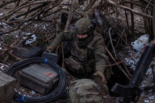 Phó Tổng thư ký NATO: Nga có thể lợi dụng đàm phán hòa bình để tái vũ trang 