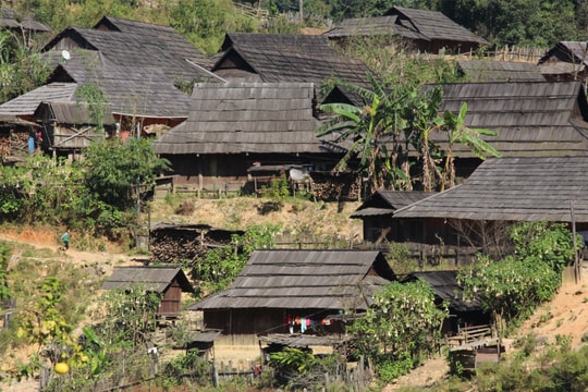 Bảo tồn những ngôi nhà cổ của người Mông ở Kỳ Sơn