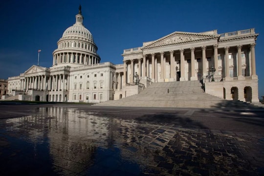 Thượng nghị sĩ tiết lộ tiền của Mỹ đi đâu ở Ukraine