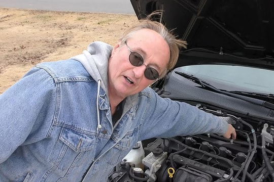 Thợ ô tô chia sẻ mẹo sử dụng nhiên liệu giúp động cơ bền bỉ