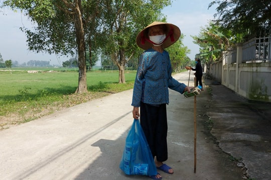 Lợi dụng giấy giới thiệu của các tổ chức hội để bán thực phẩm chức năng cho người già