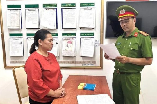 Lừa gia công hàng cao cấp trên mạng, chiếm đoạt tiền tỷ