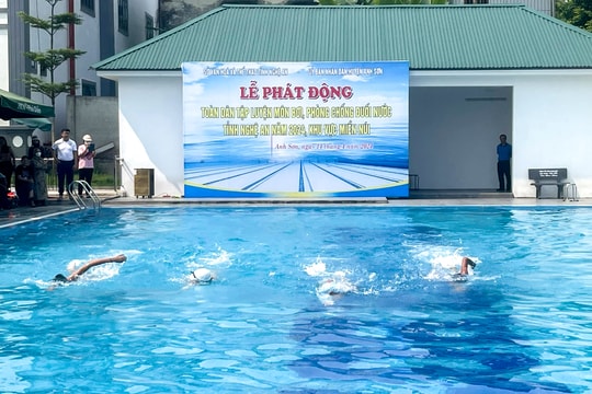 Nghệ An phát động tập luyện môn bơi, phòng, chống đuối nước ở khu vực miền núi