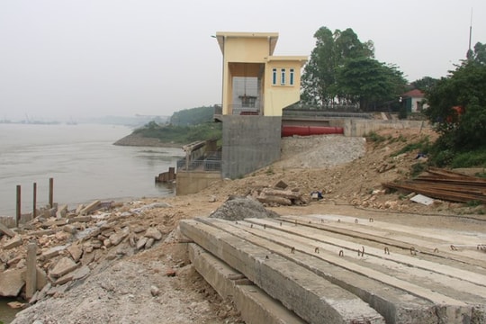 Tội vi phạm quy định về bảo vệ an toàn công trình thủy lợi, đê điều và phòng, chống thiên tai; vi phạm quy định về bảo vệ bờ, bãi sông là gì?