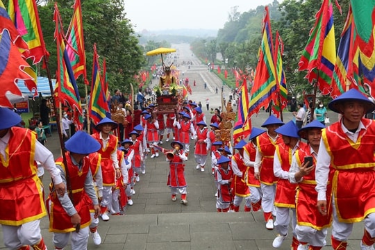 Tín ngưỡng thờ cúng Hùng Vương thể hiện lòng tự hào về cội nguồn
