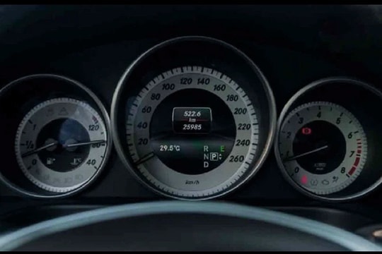 Xe ô tô đi được bao nhiêu ODO thì được xem là quá cũ?