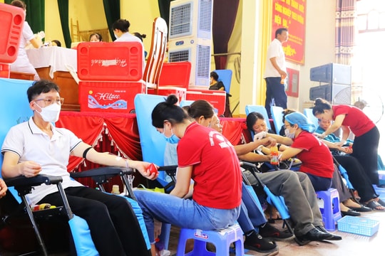 Tiếp nhận hơn 600 đơn vị máu trong ngày hội hiến máu tình nguyện tại Hưng Nguyên
