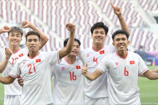 Thắng thuyết phục Malaysia, U23 Việt Nam rộng cửa vào tứ kết giải U23 Châu Á