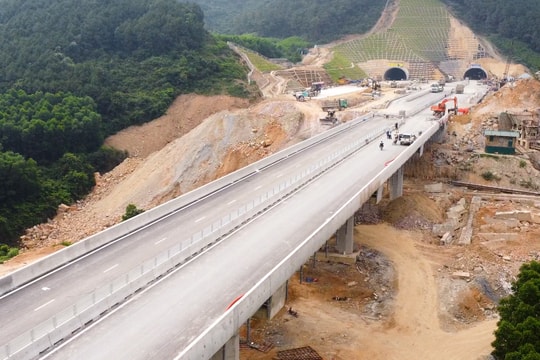 Cao tốc Diễn Châu – Bãi Vọt: ‘Chạy nước rút’ trước ngày thông xe