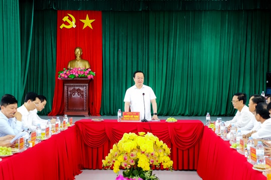 Chủ tịch UBND tỉnh Nghệ An chỉ rõ hướng ưu tiên phát triển của huyện Hưng Nguyên 