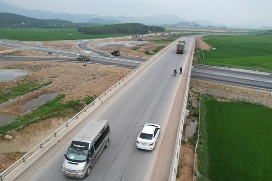 Kiểm tra an toàn cao tốc Diễn Châu - Bãi Vọt trước ngày thông xe