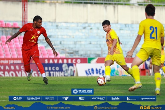 Sông Lam Nghệ An và những tín hiệu vui trong quãng thời gian V.League tạm nghỉ
