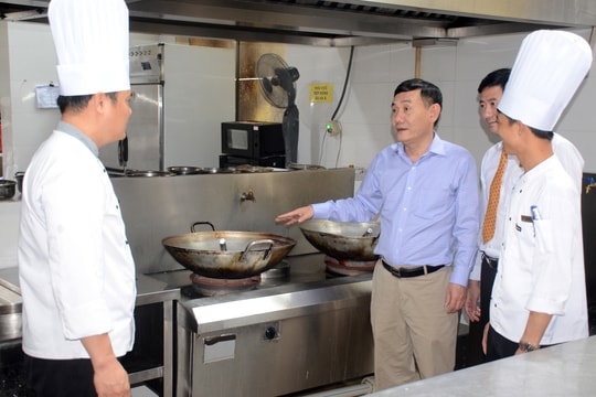 Nghệ An đảm bảo an toàn thực phẩm cho du khách trong kỳ nghỉ lễ 30/4 và 1/5