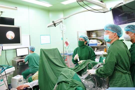 Bệnh viện Đa khoa TP. Vinh: Phẫu thuật nội soi loại bỏ sỏi thận hiệu quả, an toàn