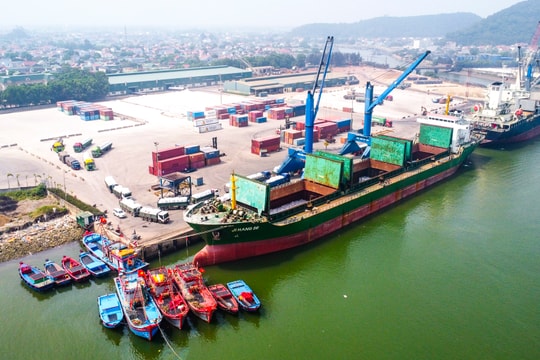 Nghệ An tập trung xử lý, giảm thiểu tình trạng ô nhiễm môi trường tại Cảng Cửa Lò