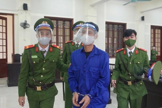 Lĩnh án 20 năm tù vì tội giết người, đứa con bất hảo mong được gặp mẹ già lần cuối