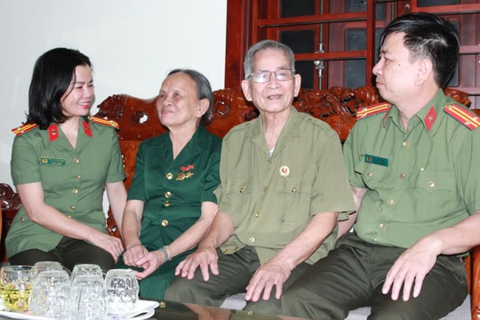 Chuyện về nữ Trưởng Công an xã được phong Anh hùng Lực lượng vũ trang nhân dân khi mới 25 tuổi 