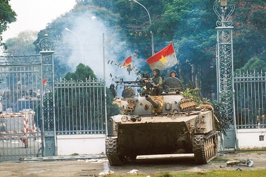 Từ Chiến dịch Điện Biên Phủ đến Chiến dịch Hồ Chí Minh lịch sử