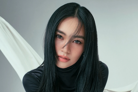 Ninh Dương Lan Ngọc tạm rời showbiz, sang Úc du học 