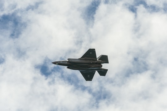 Israel tấn công mục tiêu ở ngoại ô Damascus