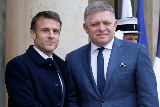 Thủ tướng quốc gia EU nhắc Tổng thống Pháp Macron rằng Ukraine không thuộc NATO
