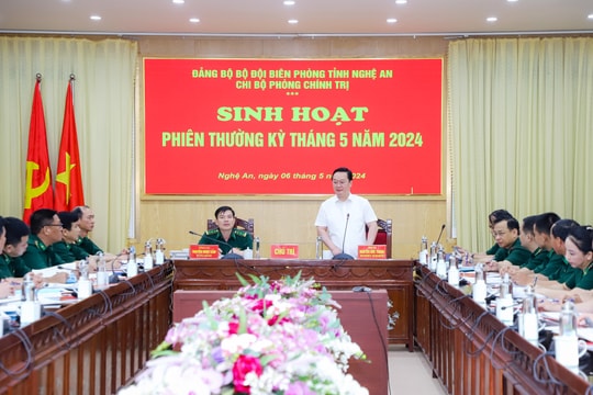 Chủ tịch UBND tỉnh Nguyễn Đức Trung dự sinh hoạt Chi bộ phòng Chính trị, Bộ đội Biên phòng tỉnh