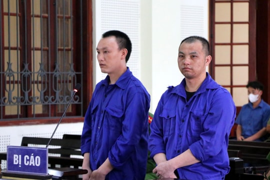 Hai người đàn ông đồng bản rủ nhau mua chịu ma túy bán kiếm lời