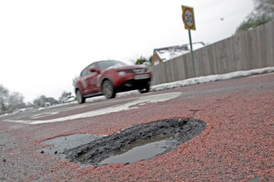 Những bộ phận ô tô dễ bị hỏng hóc khi thường xuyên tiếp xúc với 'ổ gà'