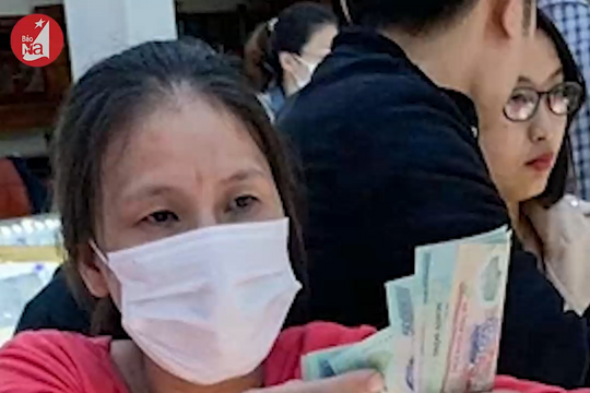 Người dân Nghệ An chuyển hướng mua vàng nhẫn khi vàng miếng tăng kỷ lục