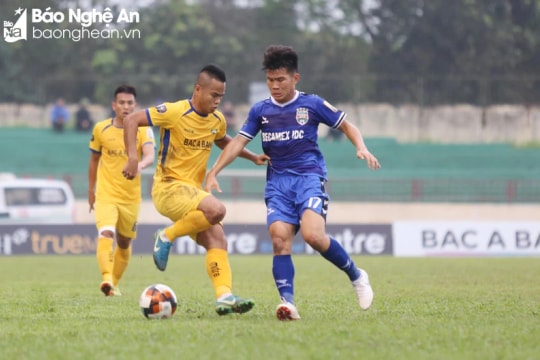 Cựu tiền vệ Sông Lam Nghệ An 'mất hút' ở xứ Quảng