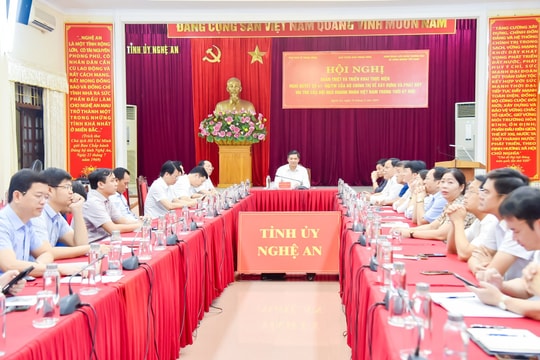 Quán triệt nghị quyết về xây dựng và phát huy vai trò của đội ngũ doanh nhân Việt Nam