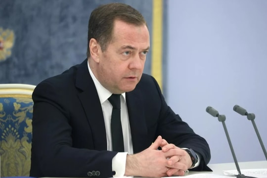 Phó Chủ tịch Hội đồng An ninh Medvedev nêu mục tiêu của Nga ở cuộc tập trận sử dụng vũ khí hạt nhân 