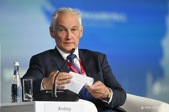 Truyền thông phương Tây mô tả thay đổi trong khối quốc phòng Nga là 'hiếm có'