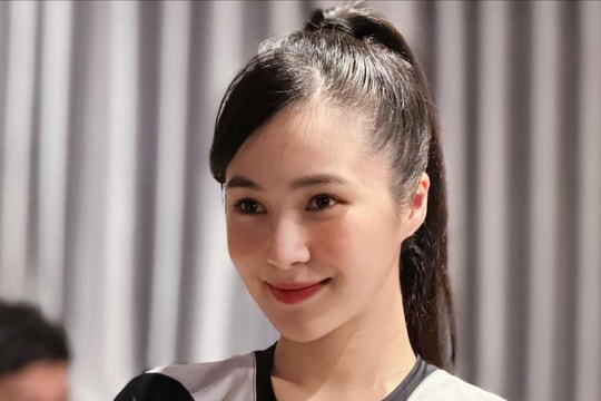 Đêm nhạc của Hương Tràm ở Hà Nội phải hủy sát giờ do mưa lớn 