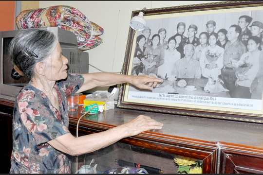 Nhớ mãi kỷ niệm bên Người