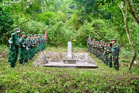 Tuần tra song phương biên giới cấp tỉnh Nghệ An - Xiêng Khoảng (Lào)