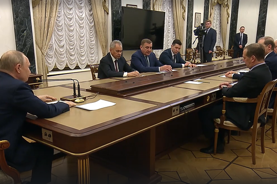 Tổng thống Putin đề nghị ngành Công nghiệp Quốc phòng Nga phải đi trước một bước 