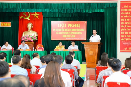 Chủ tịch UBND tỉnh Nguyễn Đức Trung tiếp xúc cử tri huyện Nam Đàn