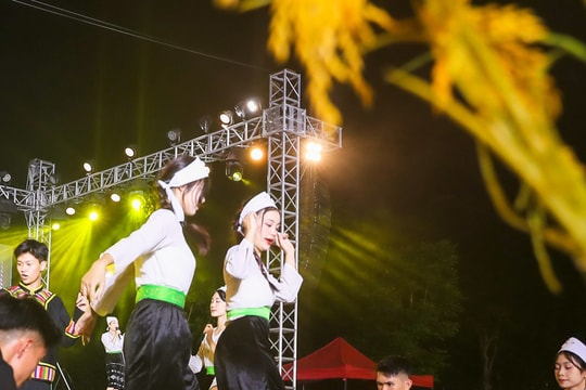 Đu đu điềng điềng - thể hát dân của dân tộc Thổ ở Nghệ An