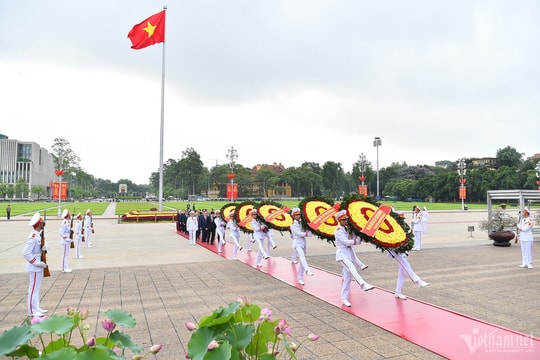 Lãnh đạo Đảng, Nhà nước viếng Chủ tịch Hồ Chí Minh