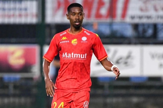 Thêm ngôi sao Việt kiều sắp thi đấu ở V.League; Leverkusen đi vào lịch sử bóng đá Đức