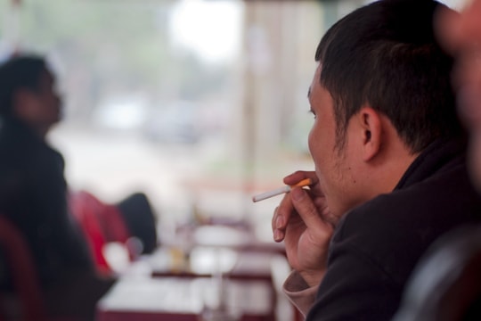 Nhiều hành vi vi phạm Luật Phòng, chống tác hại thuốc lá ở thành phố Vinh