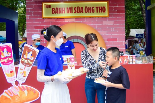 Sữa đặc Ông Thọ tái hiện 'Góc phố ẩm thực tuổi thơ' tại Lễ hội bánh mì 2024