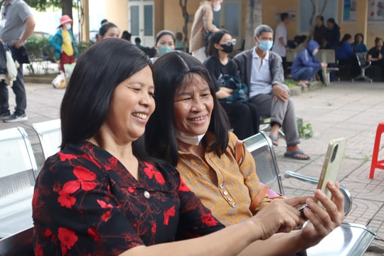 Những hình ảnh đẹp tại chương trình trao tặng tóc cho người bệnh ung thư ở Nghệ An