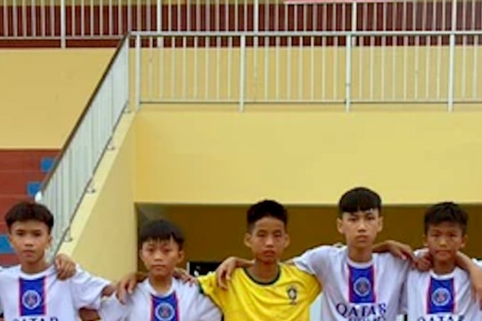 Xem các cầu thủ nhí thị xã Hoàng Mai tập luyện cho Giải cúp Báo Nghệ An